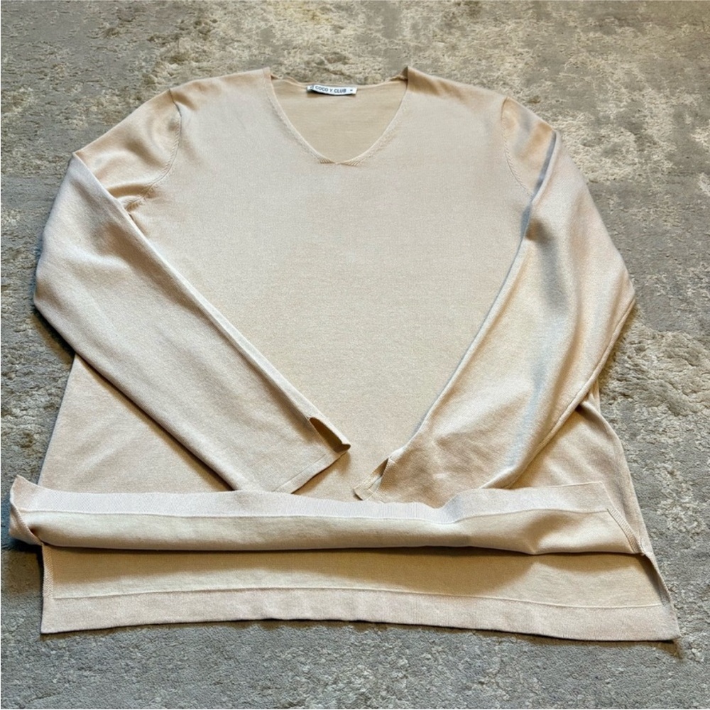 CYC Neutral Minimalist Cream Fine Knit Long Sleeve V Neck Sweater Size Medium - Picture 8 of 13
